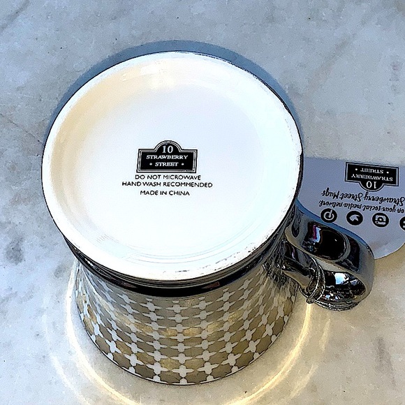 10 STRAWBERRY STREET MUG SILVER METALLIC FOOTED 12 FL OZ - Picture 6 of 8